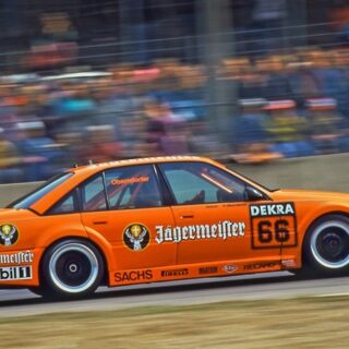 DTM 1991: Peter Oberndorfer mit seinem Opel Omega A 3000 24V; DTM 1991: Peter Oberndorfer mit seinem Opel Omega A 3000 24V, Copyright Opel Automobile GmbH